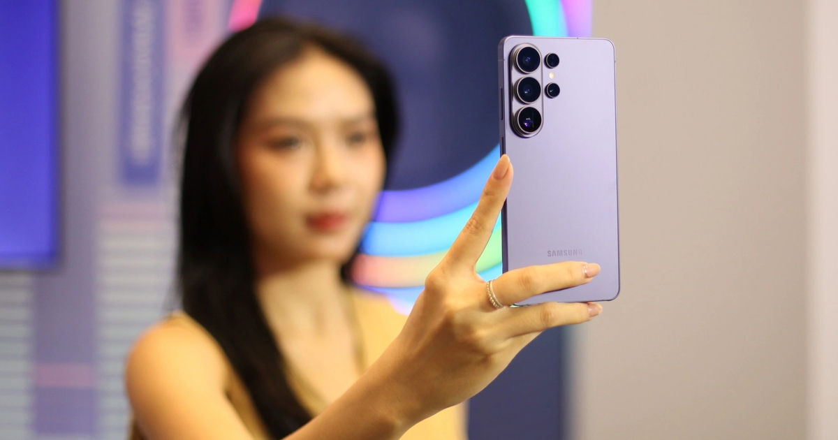 Samsung Galaxy S26 Ultra khan hàng, lập kỷ lục về doanh số tại Việt Nam