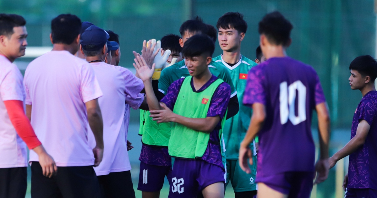 Độc lạ nhân sự U.19 Việt Nam, thủ môn Việt kiều cao gần 2 m và tiền đạo Việt kiều Croatia