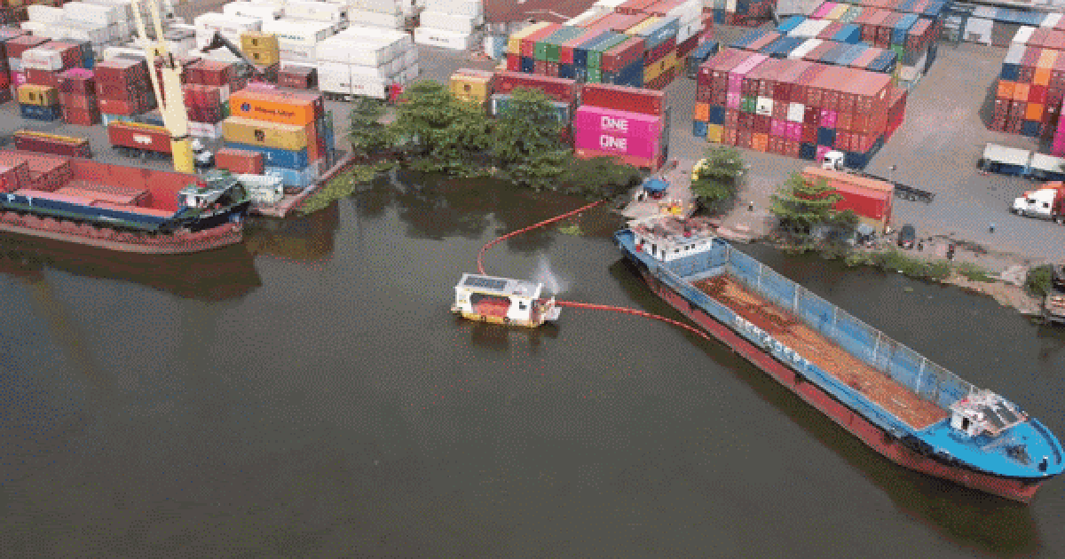 Diễn tập ứng phó sự cố tràn dầu trên sông Sài Gòn