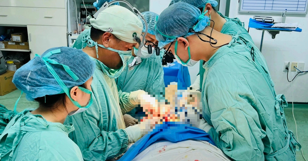Ca phẫu thuật hiếm tại TP.Huế: Bác sĩ thu nhỏ bộ ngực quá khổ