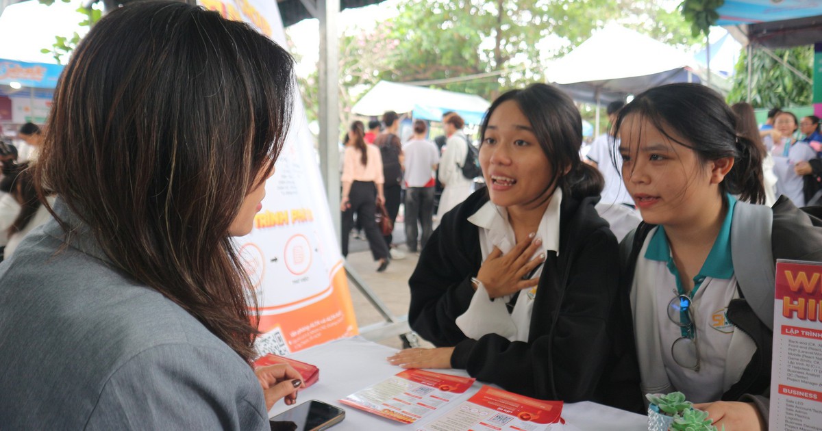 Hàng ngàn việc làm từ 12-15 triệu đồng/tháng đang chờ ứng viên