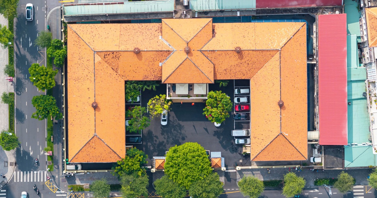 Tòa nhà 162 năm tuổi giữa trung tâm TP.HCM, cổ hơn nhà thờ Đức Bà