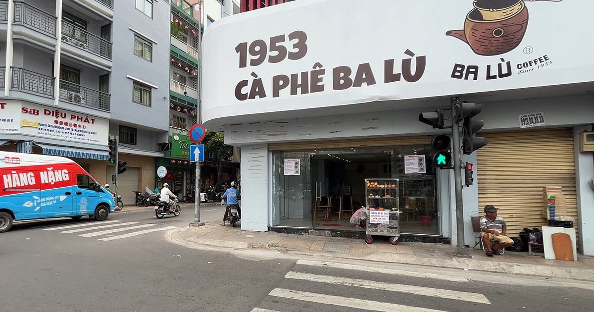 Cà phê vợt Ba Lù hơn 70 năm ở Chợ Lớn: Vì sao bỗng có thêm tiệm mới?
