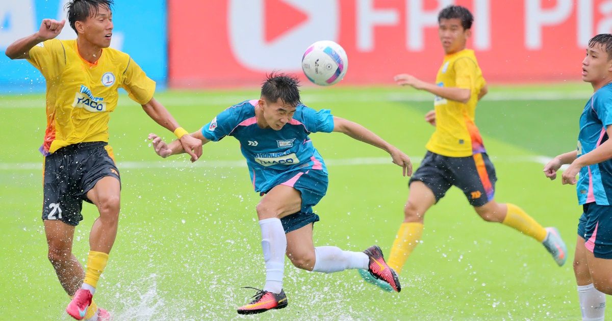 Trường ĐH Sư phạm TP.HCM tạm biệt TNSV THACO cup 2026 bằng sự kiên cường