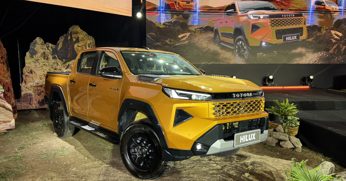 Xe bán tải: Toyota Hilux bất ngờ soán ngôi Ford Ranger, Isuzu D-Max vượt mặt Mitsubishi Triton