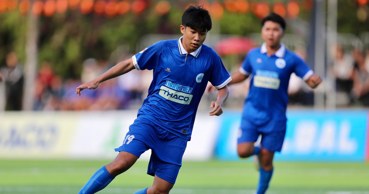 Phước 'Neymar' có bạn gái nhờ đá bóng hay