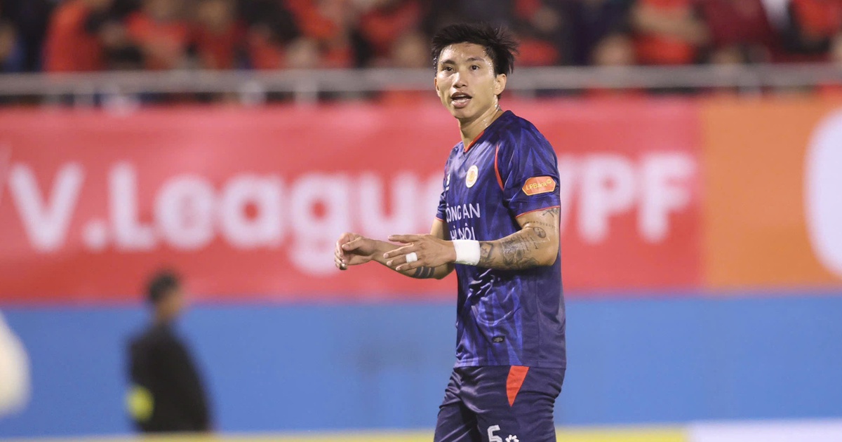 Văn Hậu tiết lộ ‘bí kíp’ giúp CLB CAHN đánh bại Ninh Bình: 'Thầy Polking đã...'