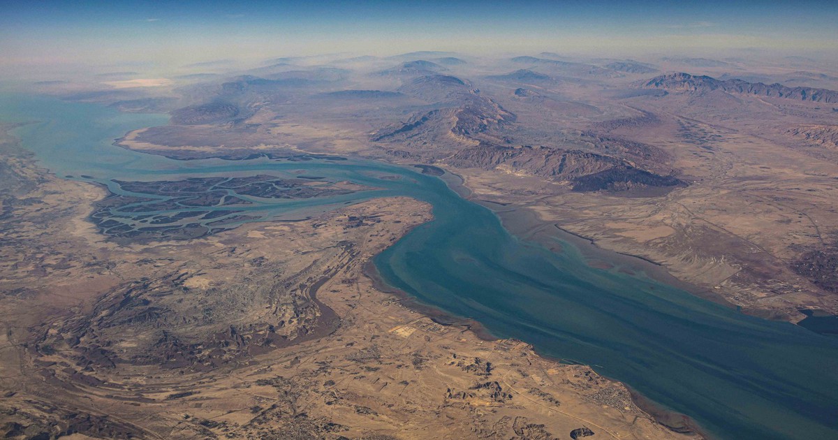 Nóng 'bàn cờ' eo biển Hormuz