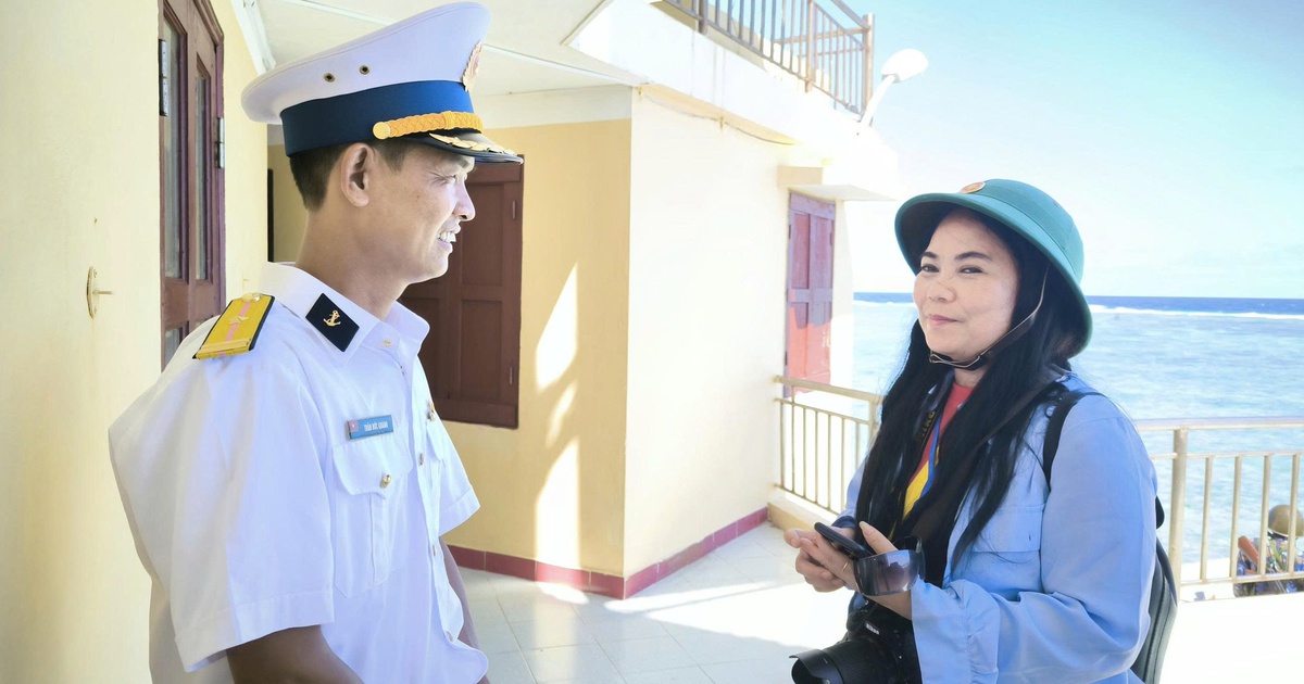 Chung dòng máu Lạc Hồng: Nữ nhà văn kể chuyện quê hương