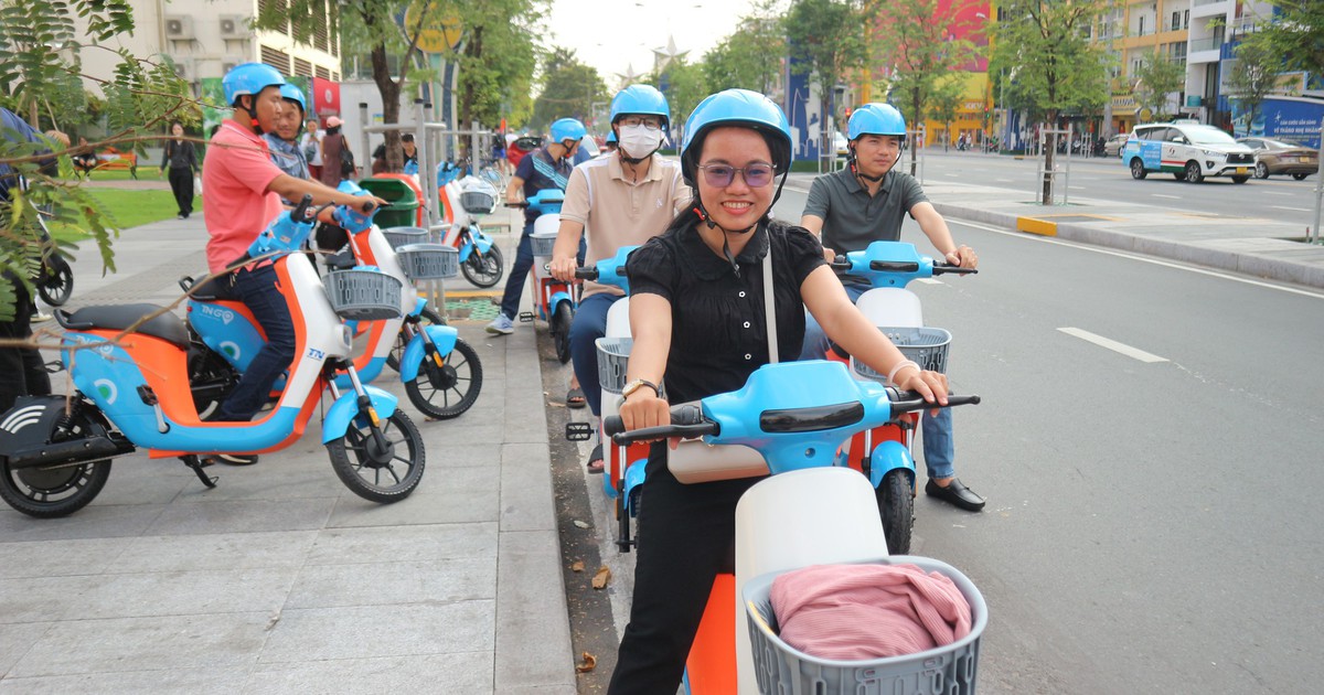 Xe đạp điện công cộng giữa trung tâm TP.HCM có gì mà người dân rủ nhau đi thử?