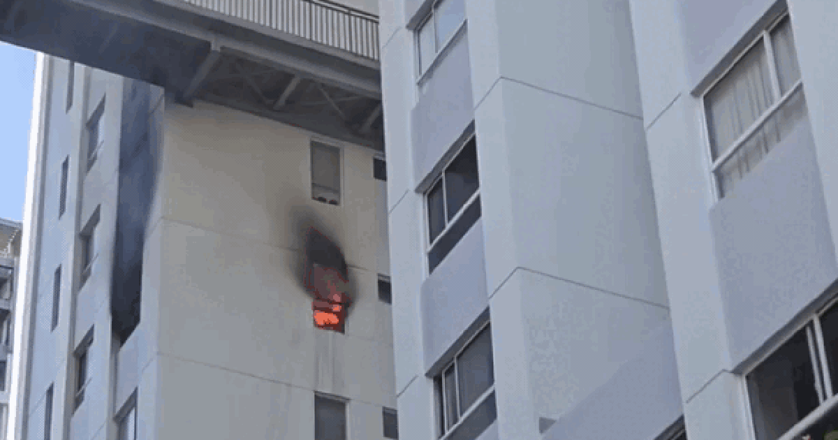 Cháy căn hộ chung cư 25 tầng ở TP.HCM , hàng trăm cư dân thoát thân