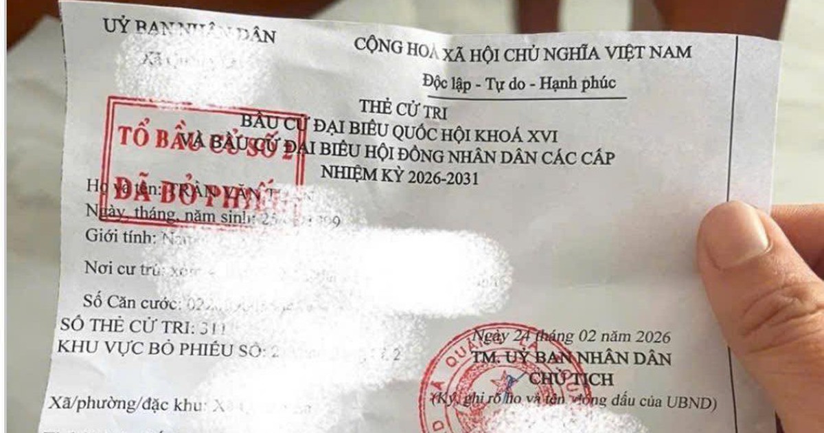 Công an cảnh báo nguy cơ lộ thông tin từ việc đăng thẻ cử tri trên Facebook