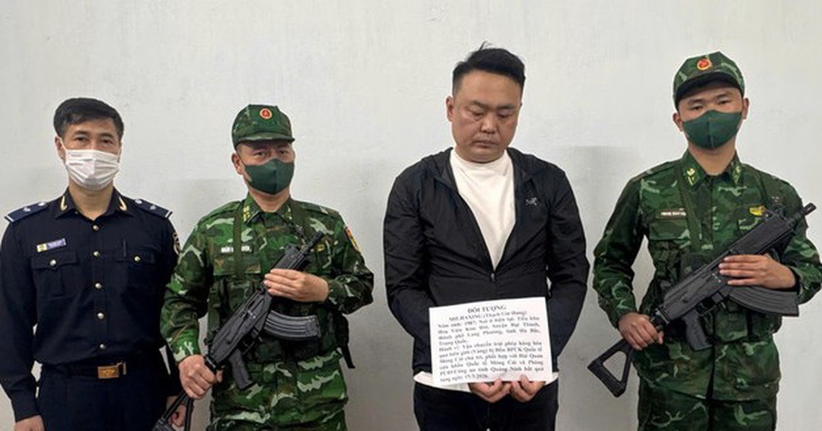 Bắt 1 người Trung Quốc vận chuyển vàng trái phép vào Việt Nam