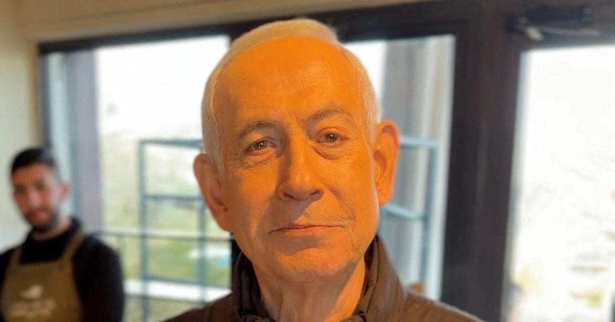 Thủ tướng Israel đăng video uống c&agrave; ph&ecirc;, dập tắt tin đồn đ&atilde; chết