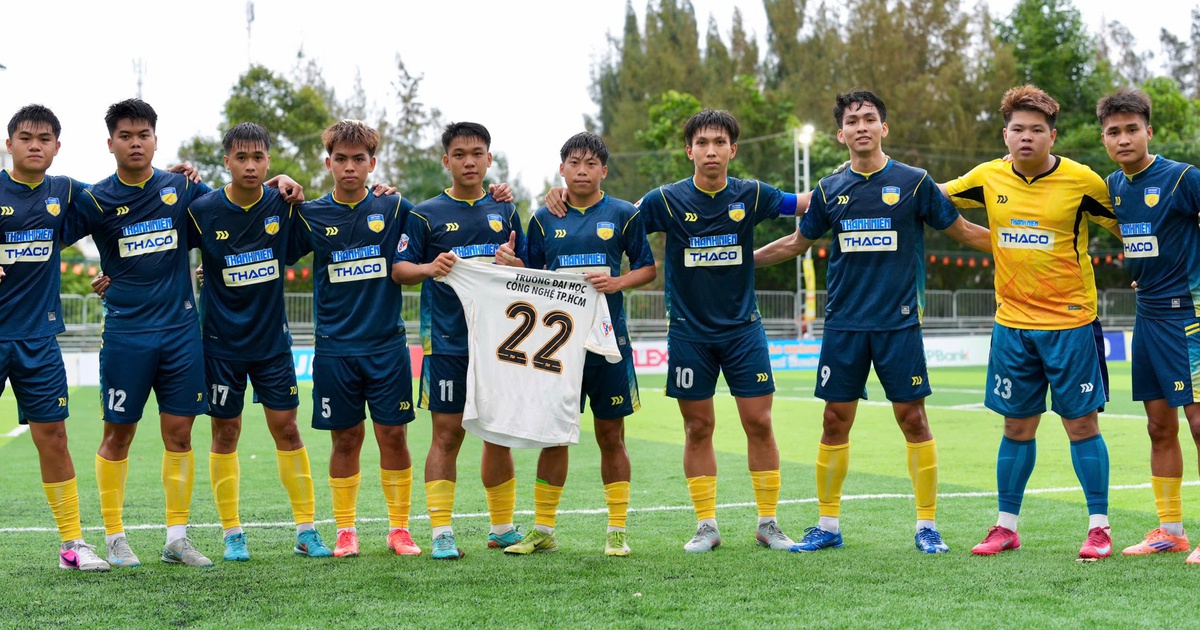 Đằng sau màn ăn mừng xúc động của Trường ĐH Công nghệ TP.HCM