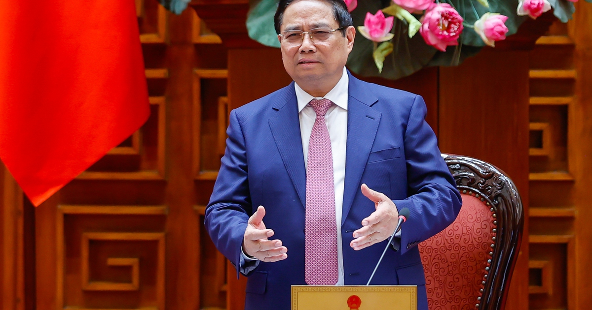 Thủ tướng: Xem xét dùng ngân sách hỗ trợ giá xăng dầu