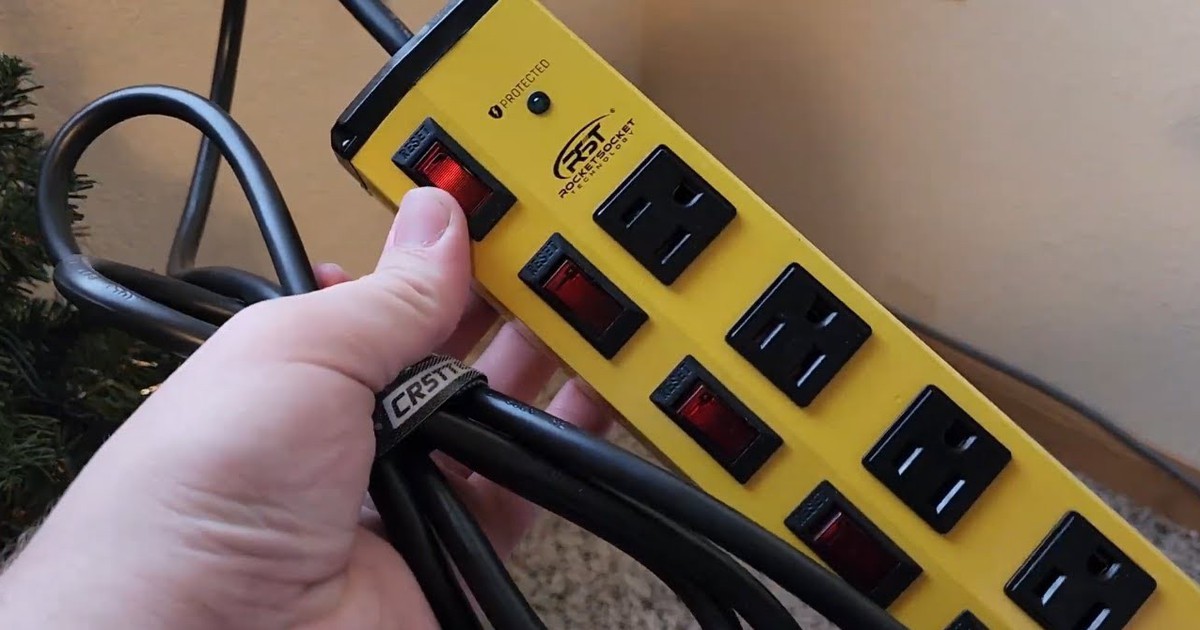 Tầm quan trọng của nút reset trên một số ổ cắm điện