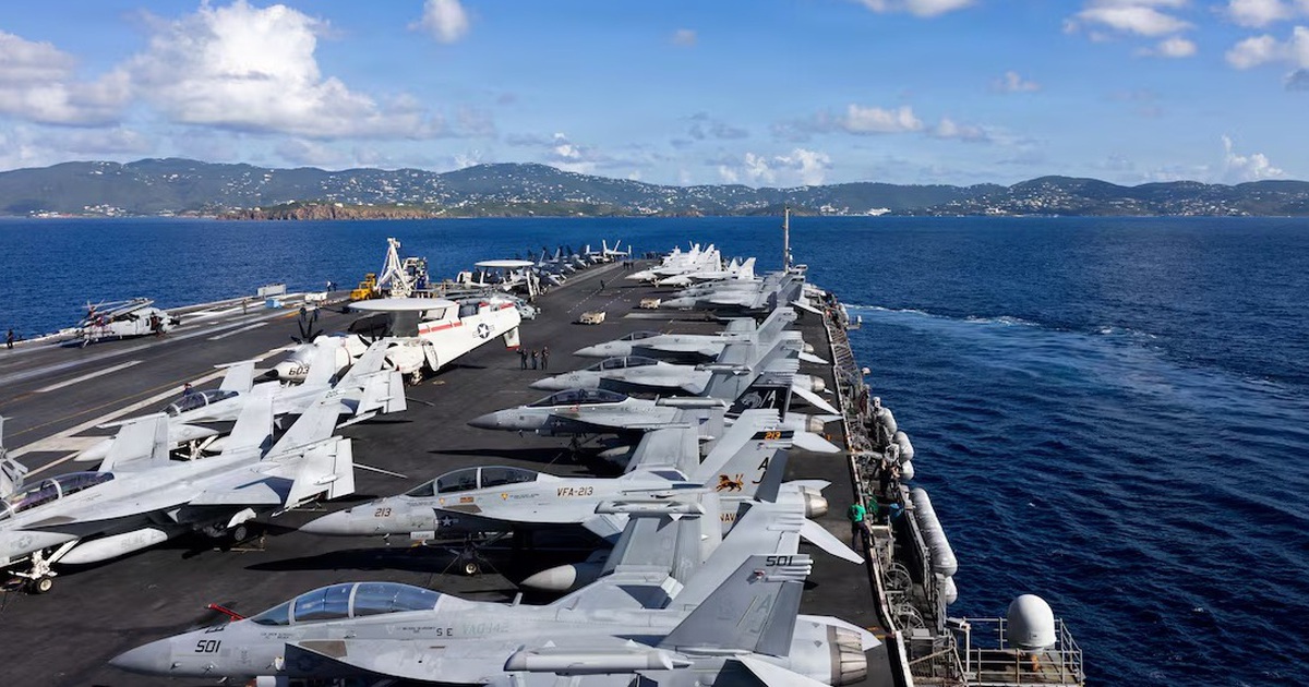 Tàu sân bay mới nhất của Mỹ phải cập cảng sau vụ cháy hơn 30 tiếng