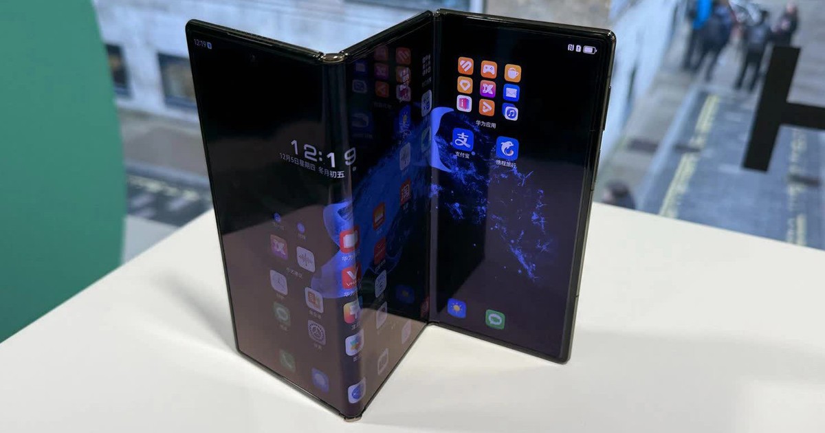 Galaxy Z TriFold bất ngờ sớm "kết thúc cuộc chơi"