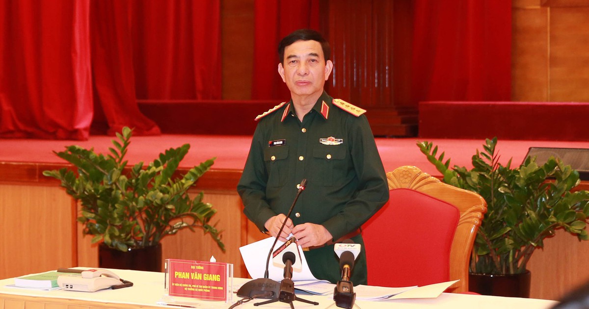 Đại tướng Phan Văn Giang làm việc với Ban Thường vụ Tỉnh ủy Quảng Ninh