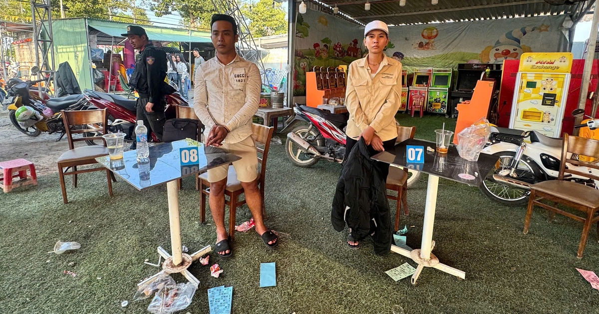 Khởi tố 21 bị can trong vụ lừa đảo 'bốc thăm - tích điểm đổi iPhone' ở hội chợ