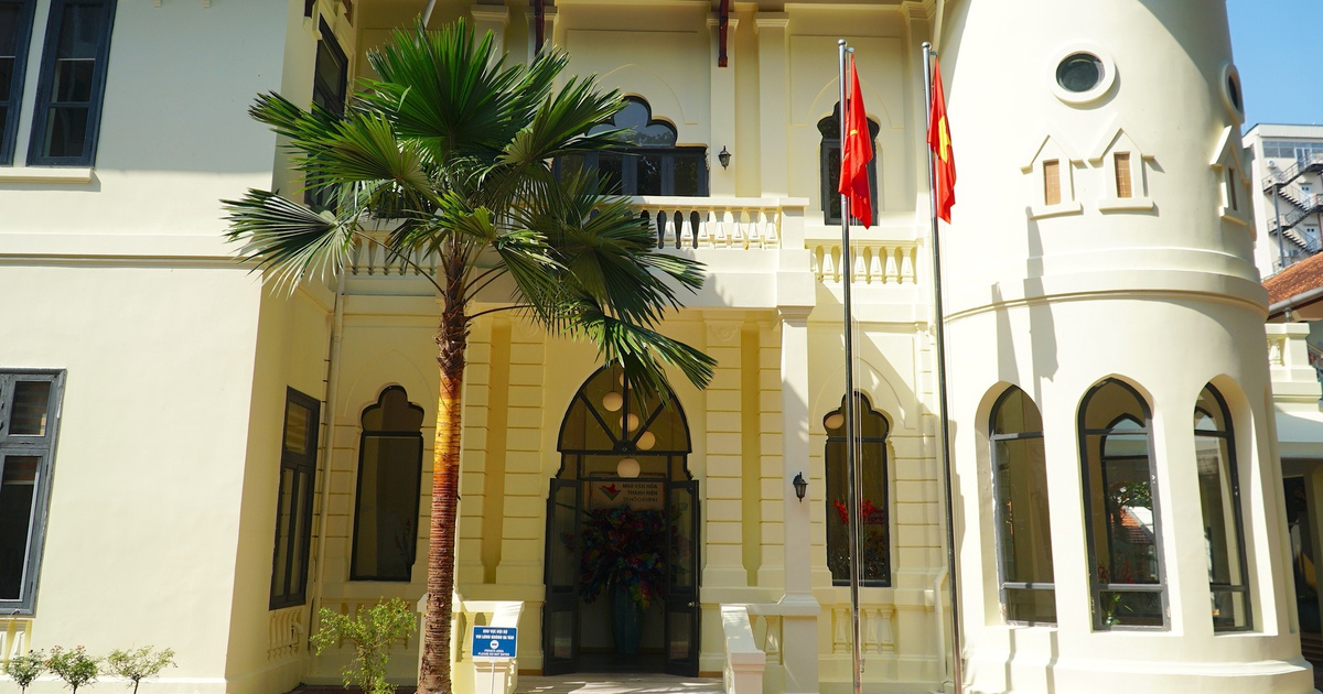 Trụ sở tạm Nhà văn hóa Thanh Niên gây sốt: Không gian như lâu đài giữa TP.HCM