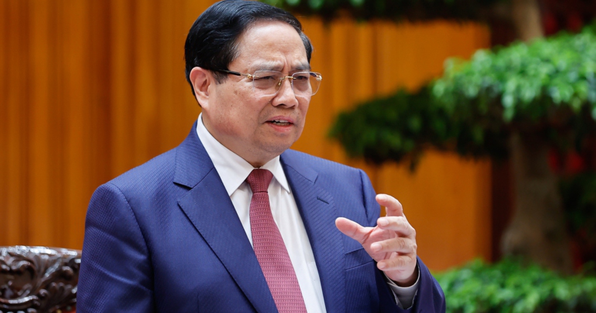 Thủ tướng: Xây dựng các kho dự trữ chiến lược về xăng dầu