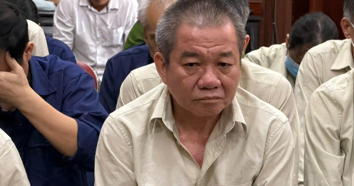 Cấp sai chứng chỉ lái xe, cựu giám đốc trung tâm bị đề nghị 30 năm tù