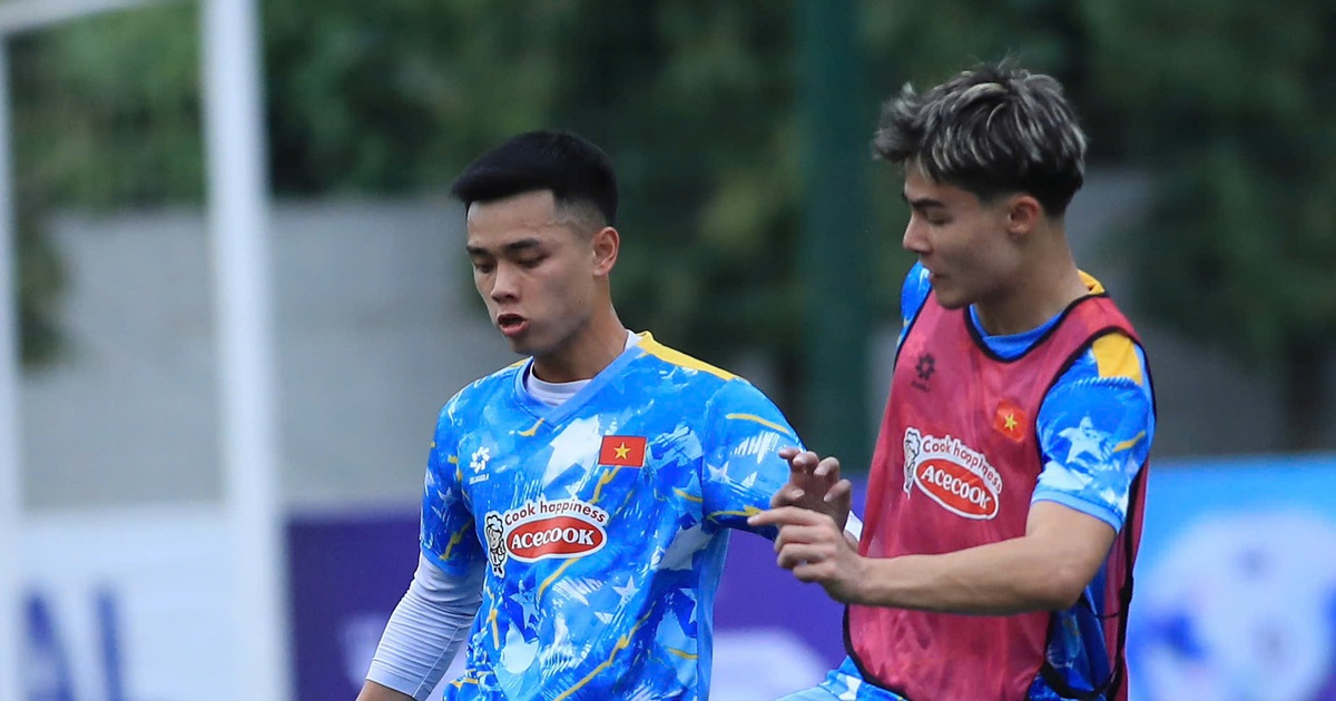 Sao trẻ U.23 Việt Nam nhận xét thẳng về đồng đội Việt kiều Antonio Moric