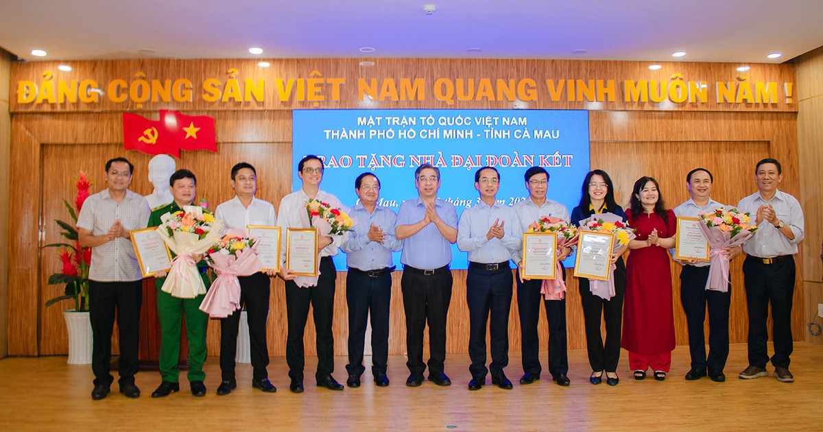 Saigontourist Group trao tặng phí xây dựng 2 căn nhà Đại đoàn kết tại tỉnh Cà Mau