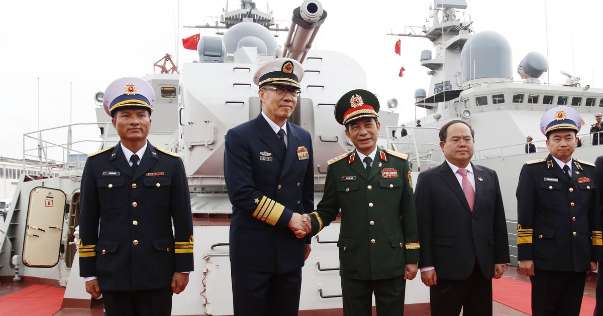 Hai tàu hộ vệ tên lửa của Việt Nam bắt đầu tuần tra cùng Hải quân Trung Quốc