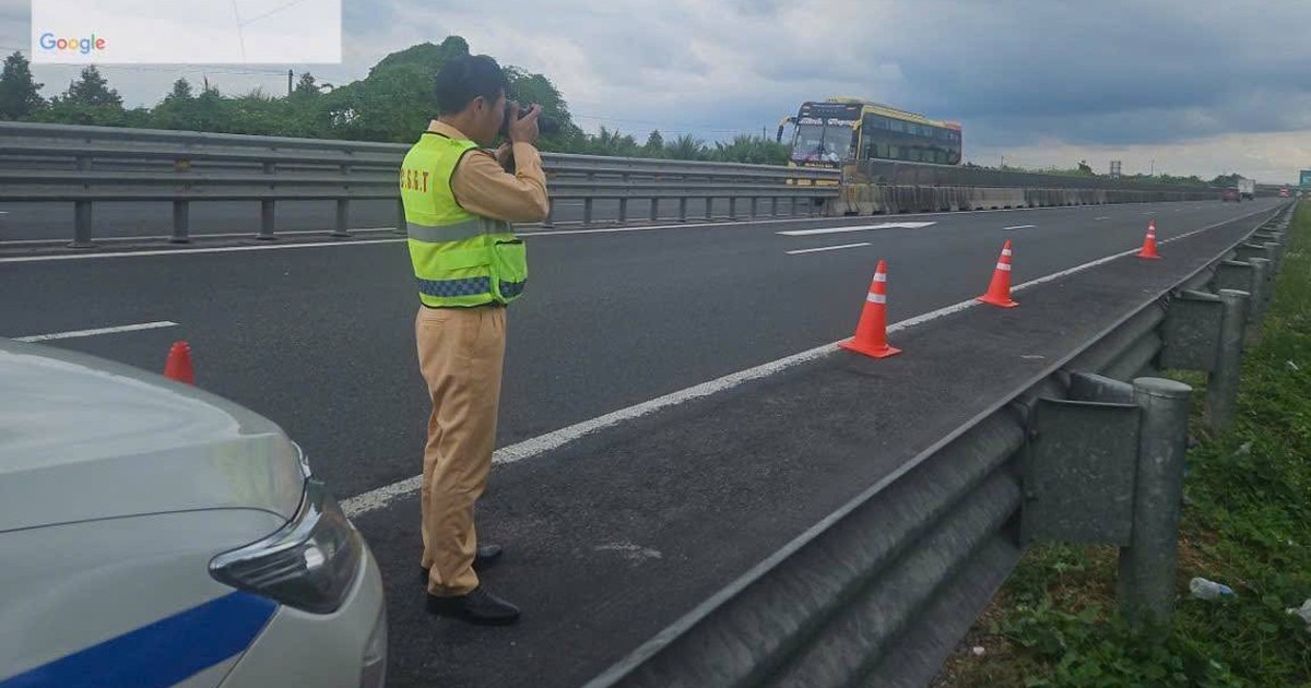 Vi phạm nguyên tắc an toàn cơ bản trên cao tốc, mức phạt 22 triệu đồng