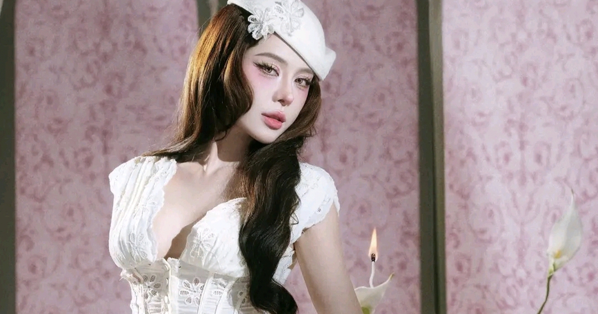 Sự trỗi dậy của vẻ đẹp quyến rũ với áo corset