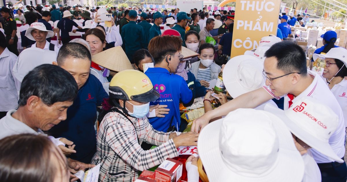 Saigon Co.op mang chợ phiên ra Côn Đảo