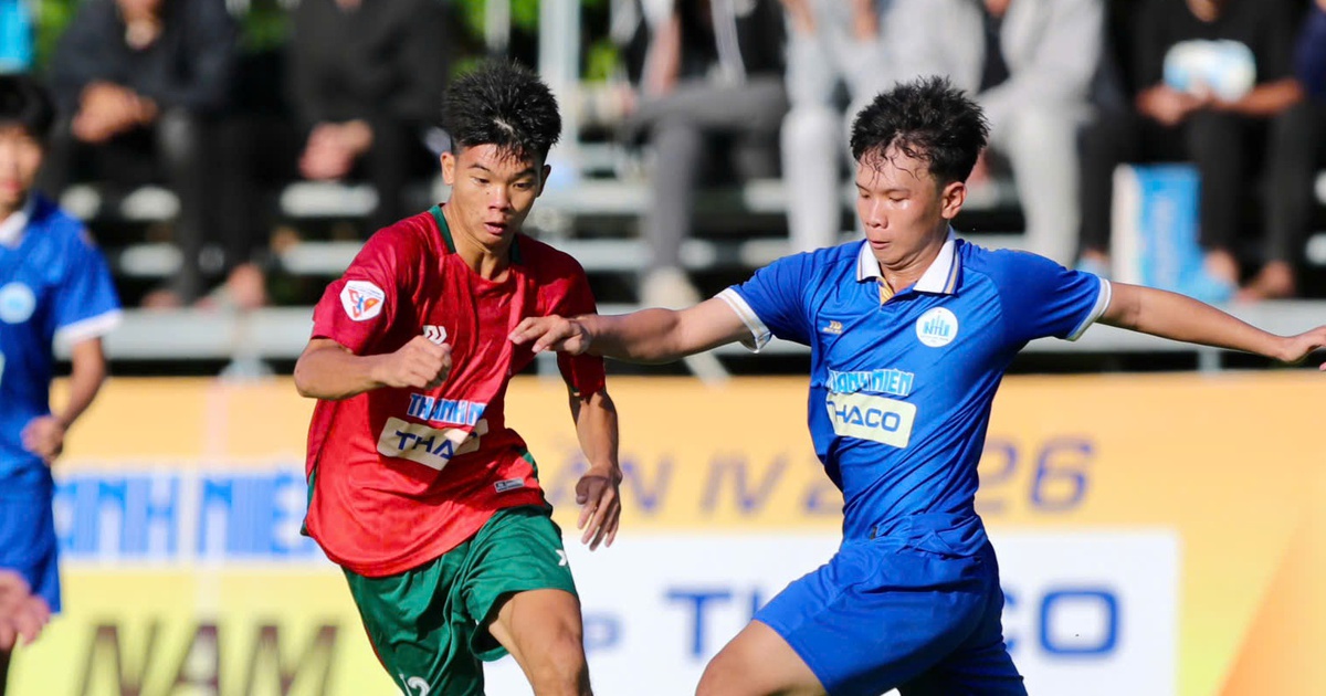 Lá thư của 'thầy giáo làng' cùng bí mật đằng sau đội bóng fair-play nhất giải