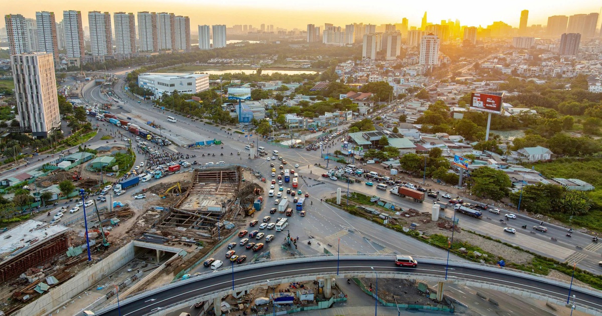 TP.HCM dự kiến xây thêm 9 cầu vượt thép năm 2026 để giảm kẹt xe
