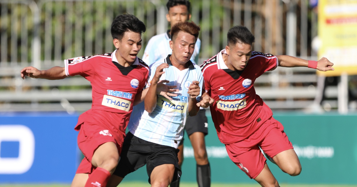 Chuyến t&agrave;u muộn đ&aacute;ng nhớ của Cường 'Van Dijk' c&ugrave;ng Trường ĐH Thủy lợi