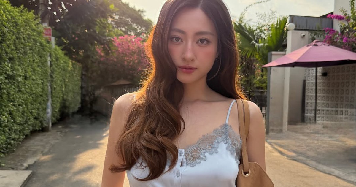 Áo hai dây tôn nét nữ tính cho nàng những ngày đầu hè