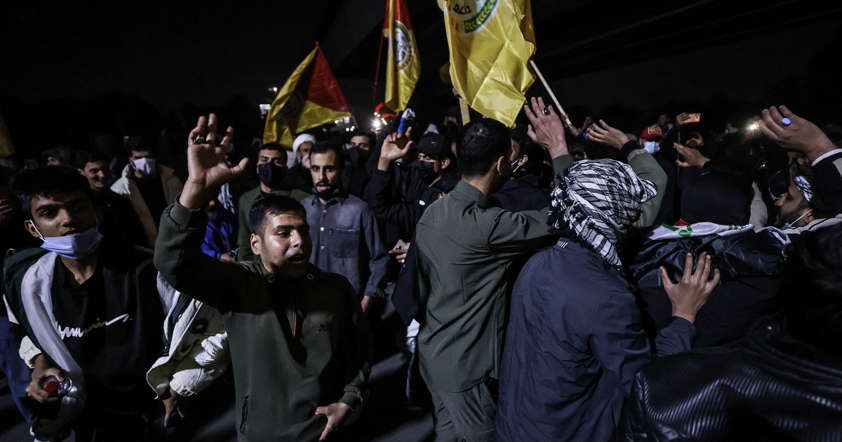 Iran cảnh báo Mỹ 'không còn an toàn', tuyên bố đóng cửa eo biển Hormuz