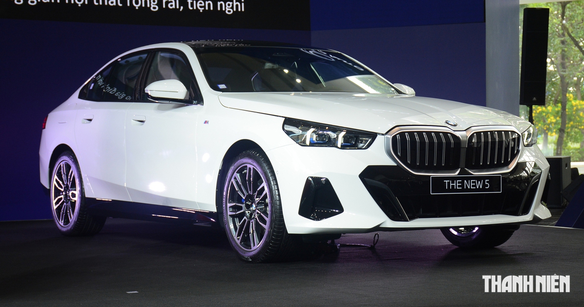 Được chọn mua nhiều nhất, ô tô màu trắng hay đen dễ chăm sóc, bảo quản hơn?