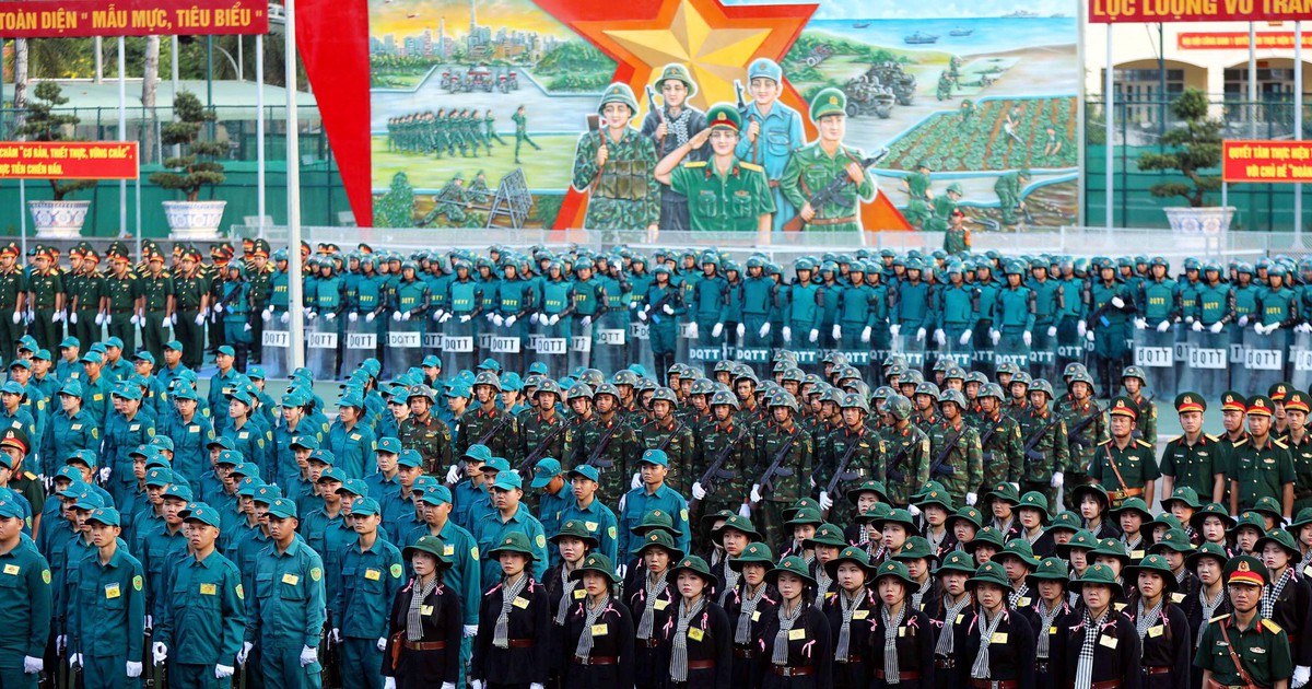 Lực lượng vũ trang TP.HCM ra quân huấn luyện năm 2026, sẵn sàng chiến đấu cao