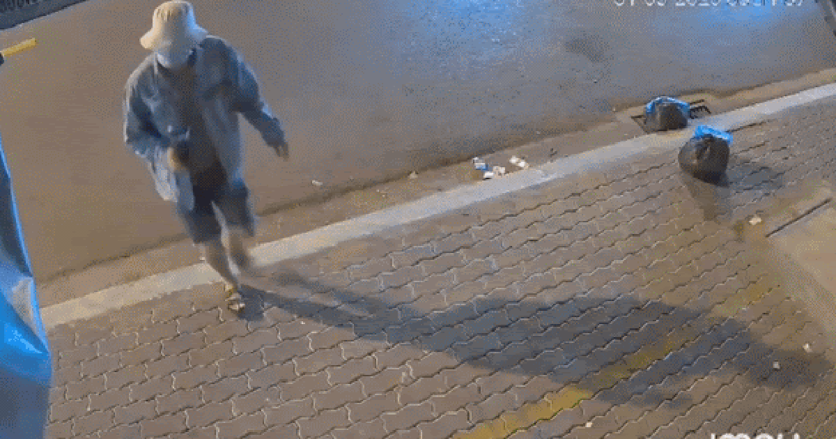 Công an TP.HCM truy xét nhanh kẻ tạt sơn vào cửa hàng vàng bạc