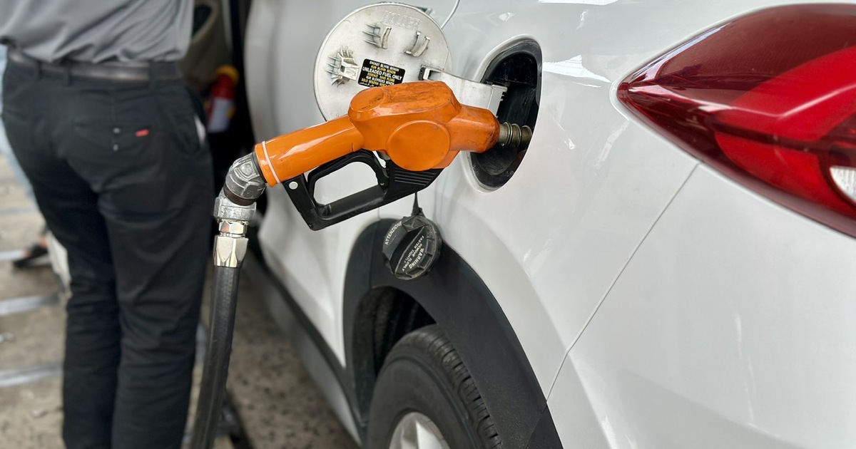 Giá dầu tăng phi mã, chiết khấu bán lẻ trong nước lao về 0 đồng/lít