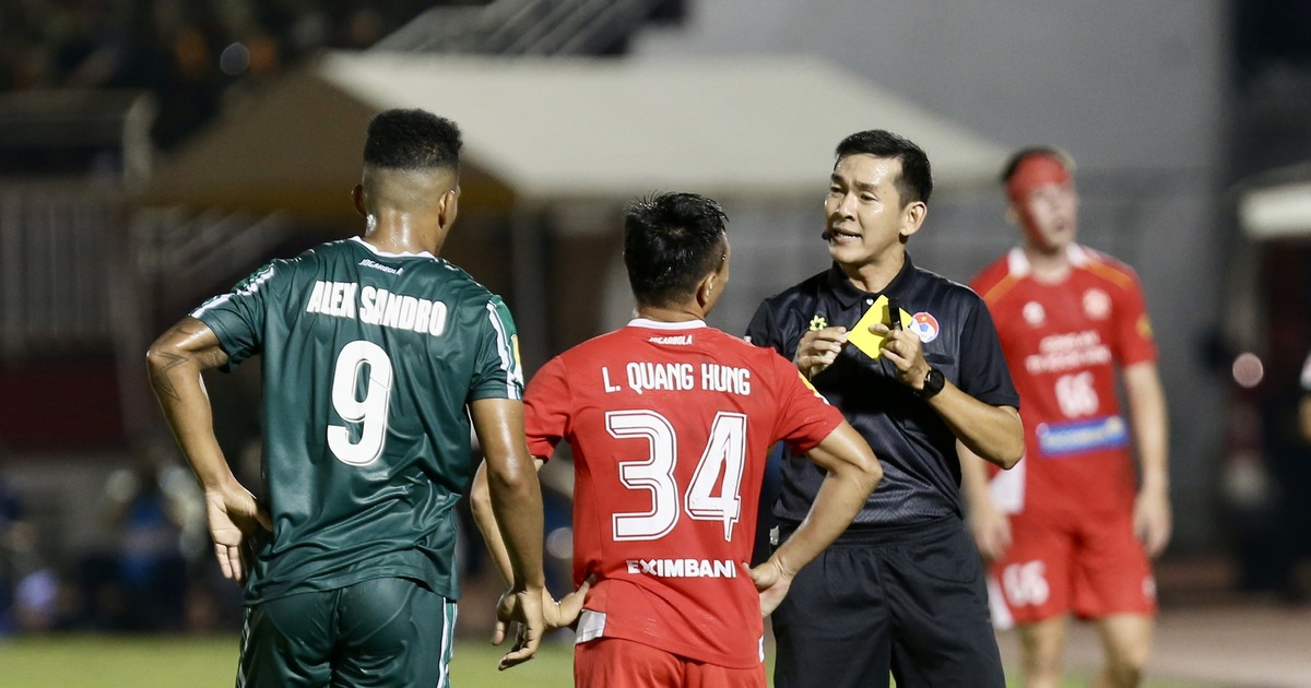 Cầu thủ Việt kiều Khoa Ngô tỏa sáng, CLB CA TP.HCM thắng đội của Công Phượng để vào bán kết