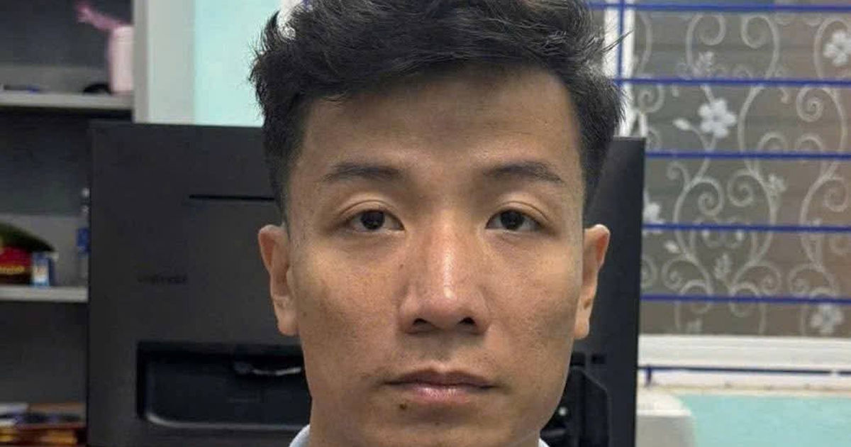 Vào sân đá bóng ở Đà Nẵng, mất túi xách trị giá 80 triệu đồng