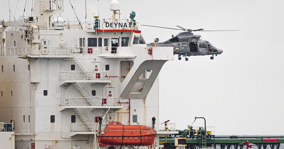 Chiến sự Ukraine ng&agrave;y 1.486: Ph&aacute;p bắt t&agrave;u từ Nga, Ukraine đ&agrave;m ph&aacute;n với Mỹ