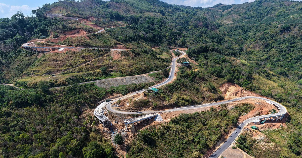 Cận cảnh quốc lộ 28B - cung đường mới đi Đà Lạt đang về đích