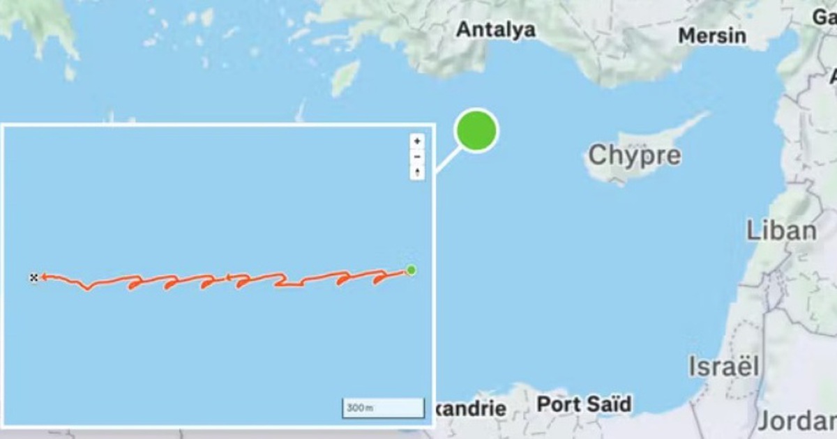 Bật ứng dụng chạy bộ, thủy thủ Pháp làm lộ vị trí tàu sân bay