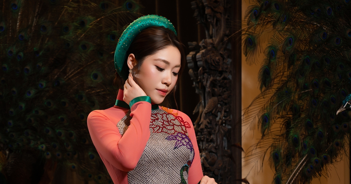 Hoa hậu biết 4 thứ tiếng h&oacute;a 'n&agrave;ng thơ' của nh&agrave; thiết kế V&otilde; Việt Chung