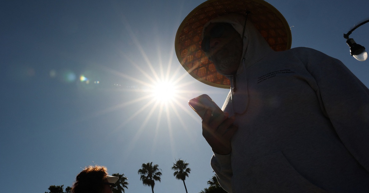 Miền t&acirc;y nước Mỹ hứng đợt nắng n&oacute;ng '500 năm c&oacute; một'